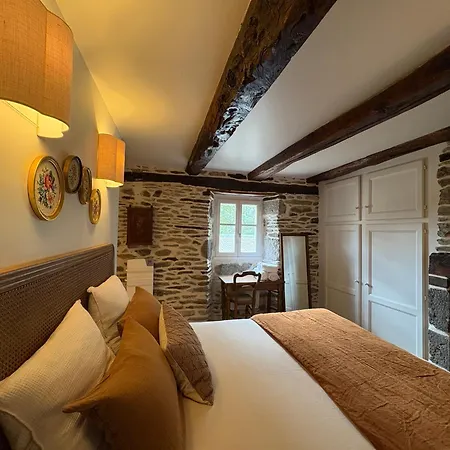 Ferienhaus La Rouliere En Aubrac Montpeyroux (Aveyron)
