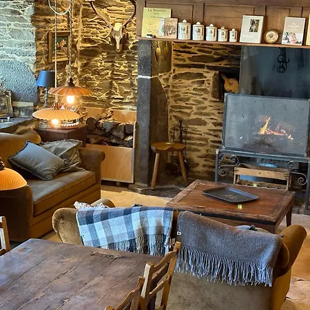 Ferienhaus La Rouliere En Aubrac