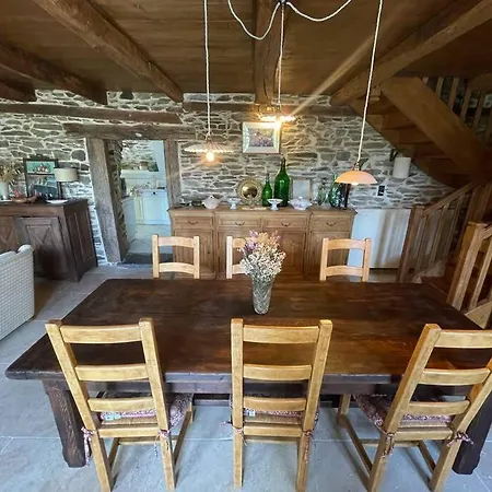 La Rouliere En Aubrac *