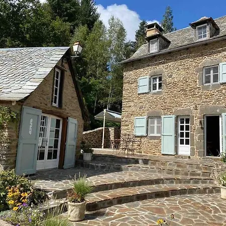 La Rouliere En Aubrac * Montpeyroux (Aveyron)